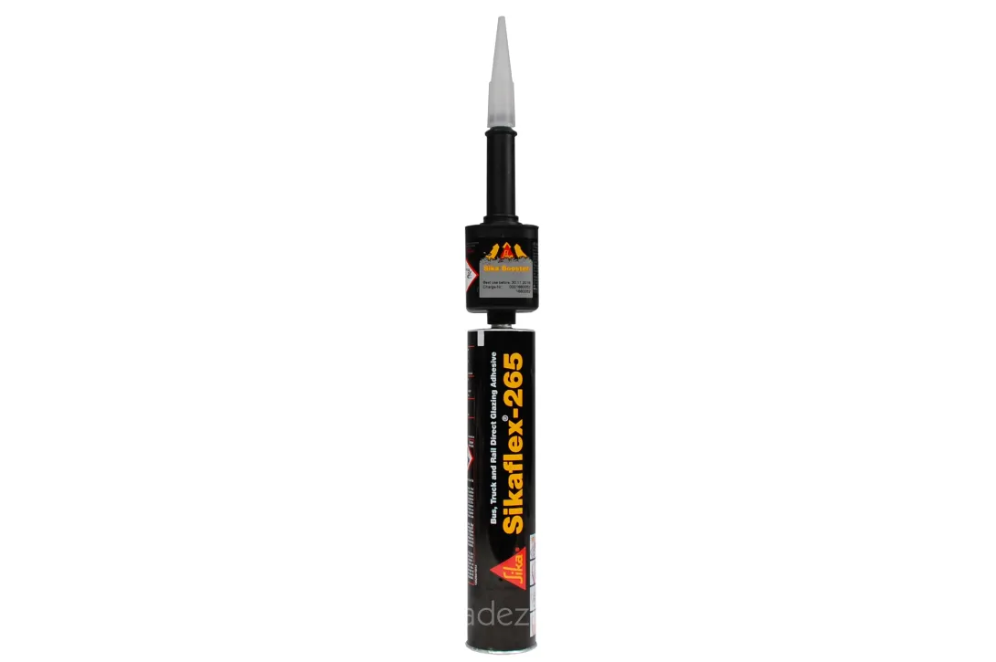 mastic polyuréthane sikaflex 265 emboité avec le sika booster paste